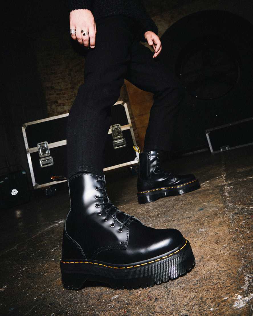 DR. MARTENS 8-LOCH-BOOT JADON