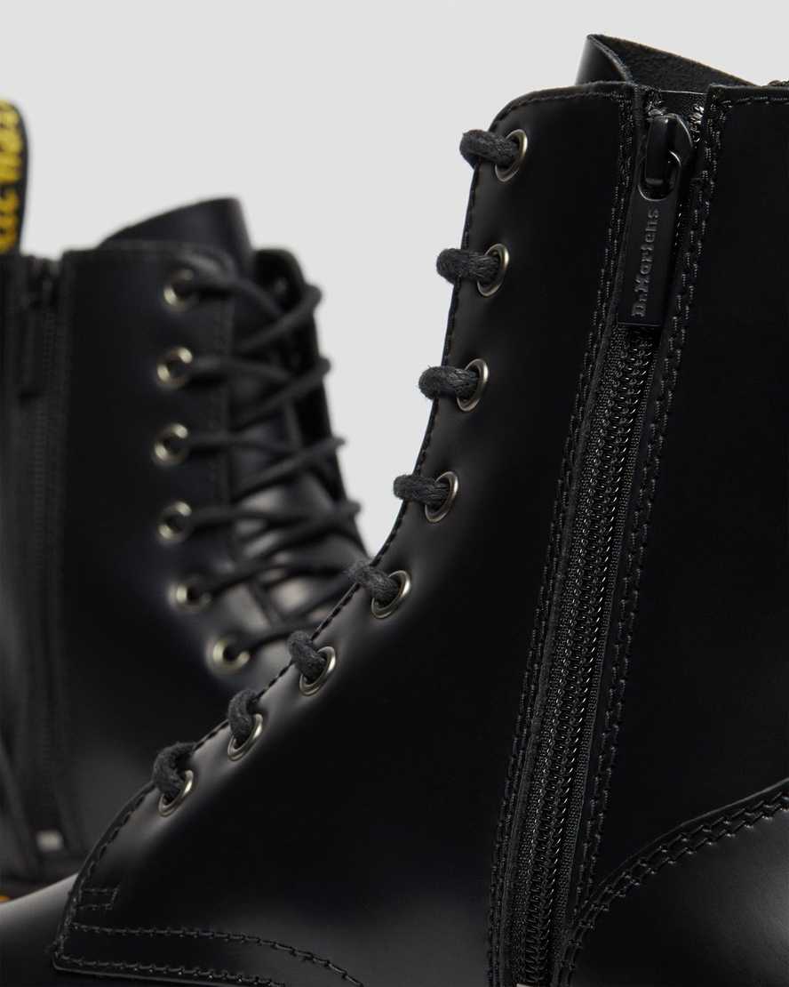 DR. MARTENS 8-LOCH-BOOT JADON